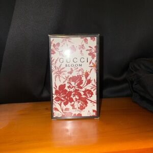 Gucci bloom women’s 100ml new